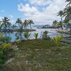 Appartement Lumineux 2 Chambres à 1mn De La, Le Gosier (Grande-Terre)